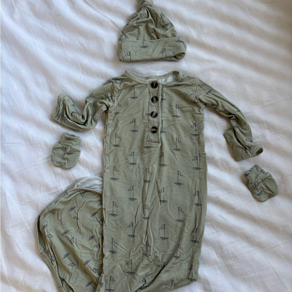 Lou Lou and Company newborn baby gown with hat and mittens golf print